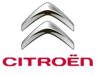 Logotipo de Citroën con dos chevrones plateados sobre el nombre de la marca en rojo.